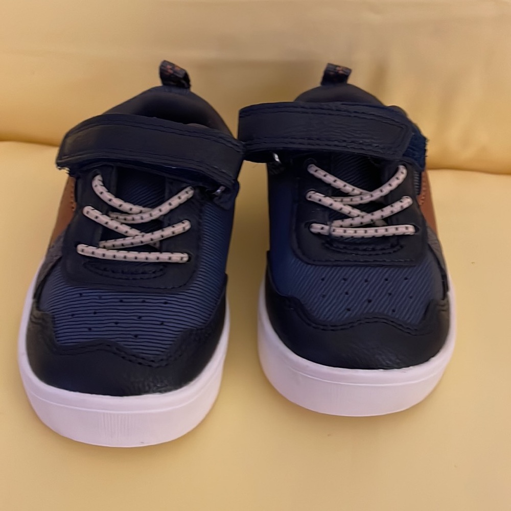 NEW OshKosh b gosh toddler sneakers! Host pick! - Picture 4 of 8